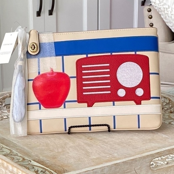 Coach Rogue Collection LARGE Turnlock Wristlet, Limited Ed. - Picture 6 of 16